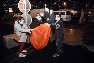 700 lanternes en papier illuminent le ciel d&#039;Yssingeaux