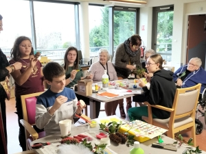 Sainte-Sigolène : rencontre intergénérationnelle à l&#039;Ehpad avec les collégiens