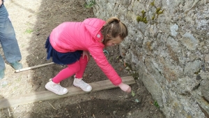 Printemps rime avec jardinage à l’école de Grazac