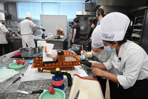 Le 18e concours de pâtisserie des Croquembouches à Yssingeaux en photos