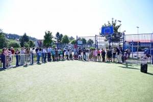 Les Villettes : le city stade toujours occupé depuis son installation