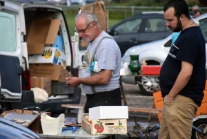 Le vide-greniers du jour se trouve à Araules