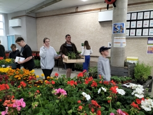 Sainte-Sigolène : ils ont vendu des fleurs et plants de légumes au profit de l&#039;UNICEF