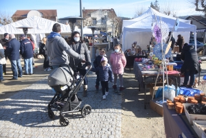 Retournac : le marché de Noël est en place devant la mairie