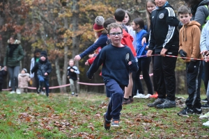 Beauzac : les 170 enfants de l&#039;école publique à grandes enjambées pour le Téléthon