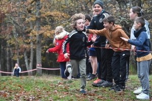 Beauzac : les 170 enfants de l&#039;école publique à grandes enjambées pour le Téléthon