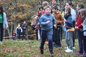 Beauzac : les 170 enfants de l&#039;école publique à grandes enjambées pour le Téléthon