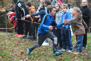 Beauzac : les 170 enfants de l&#039;école publique à grandes enjambées pour le Téléthon