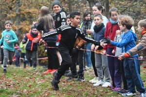 Beauzac : les 170 enfants de l&#039;école publique à grandes enjambées pour le Téléthon