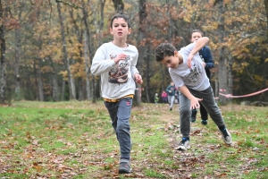 Beauzac : les 170 enfants de l&#039;école publique à grandes enjambées pour le Téléthon