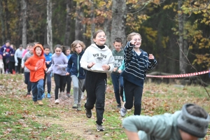 Beauzac : les 170 enfants de l&#039;école publique à grandes enjambées pour le Téléthon