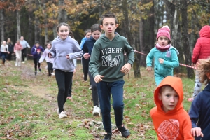 Beauzac : les 170 enfants de l&#039;école publique à grandes enjambées pour le Téléthon