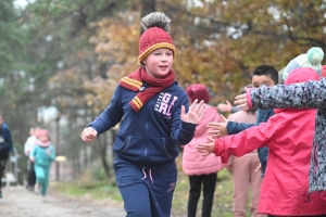 Beauzac : les 170 enfants de l&#039;école publique à grandes enjambées pour le Téléthon