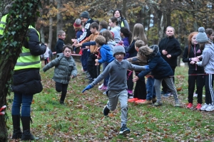 Beauzac : les 170 enfants de l&#039;école publique à grandes enjambées pour le Téléthon