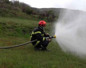 Fay-sur-Lignon : les pompiers s&#039;entraînent avec leurs voisins de Saint-Martin-de-Valamas