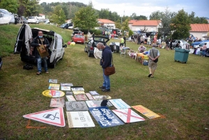 Beaux : 70 exposants installés pour le vide-greniers dominical