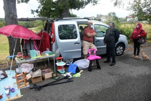 Beaux : 70 exposants installés pour le vide-greniers dominical