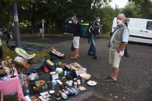 Beaux : 70 exposants installés pour le vide-greniers dominical