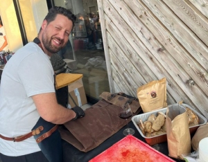 Saint-Julien-Chapteuil : les Ripailleurs, champions de France du barbecue, lancent leur gamme d&#039;épices