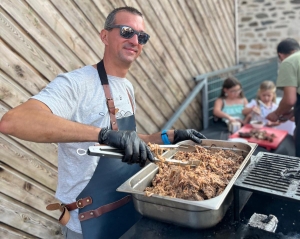 Saint-Julien-Chapteuil : les Ripailleurs, champions de France du barbecue, lancent leur gamme d&#039;épices