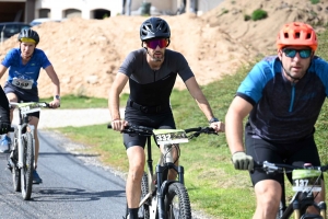 Tence : Felix Delolme et Marie Tombelaine à l&#039;aise sur le vétathlon Mazetençois