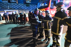 Saint-Julien-Chapteuil : à la veille de sa retraite de pompier, Jean-Pierre Exbrayat reçoit un hommage (vidéo)