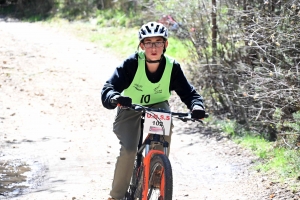 150 jeunes aux championnats UNSS de VTT à Saint-Julien-Chapteuil