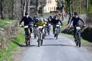 150 jeunes aux championnats UNSS de VTT à Saint-Julien-Chapteuil