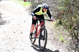 150 jeunes aux championnats UNSS de VTT à Saint-Julien-Chapteuil