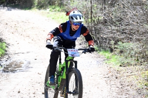 150 jeunes aux championnats UNSS de VTT à Saint-Julien-Chapteuil