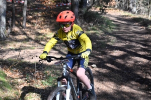 150 jeunes aux championnats UNSS de VTT à Saint-Julien-Chapteuil