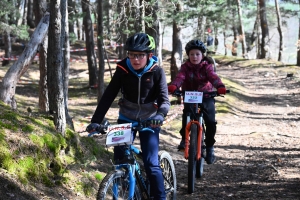 150 jeunes aux championnats UNSS de VTT à Saint-Julien-Chapteuil