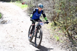 150 jeunes aux championnats UNSS de VTT à Saint-Julien-Chapteuil