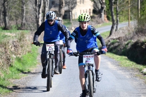 150 jeunes aux championnats UNSS de VTT à Saint-Julien-Chapteuil