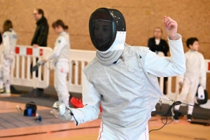 Sainte-Sigolène : les espoirs du fleuret ont tiré au gymnase