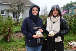 Les visiteurs pousssent comme des champignons à Saint-Bonnet-le-Froid (vidéo)