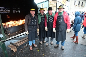 Les visiteurs pousssent comme des champignons à Saint-Bonnet-le-Froid (vidéo)