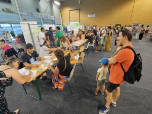 Sainte-Sigolène : le Forum des associations fait le plein au gymnase