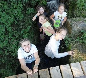 Sortie faune et flore des rivières pour les élèves de Grazac