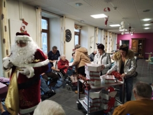 Montfaucon-en-Velay : le Père Noël est passé à l&#039;Ehpad