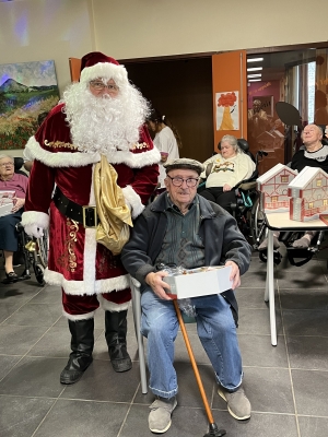 Montfaucon-en-Velay : le Père Noël est passé à l&#039;Ehpad