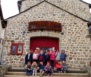 Saint-Front : une sortie au théâtre d&#039;Yssingeaux pour les écoliers