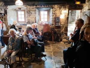 Saint-Maurice-de-Lignon : une visite au musée de Versilhac pour les résidents du Bel âge