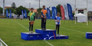 Tir à l&#039;arc : 17 podiums pour les Archers de la Jeune Loire à Aurec