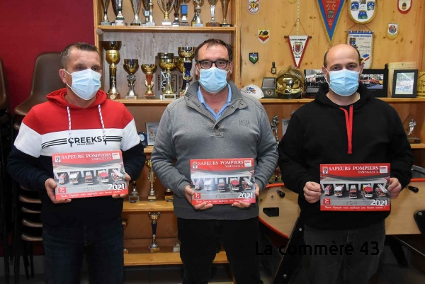 Noël Pascalong, président de l&#039;Amicale, Jean-Louis Bello, chef du centre de secours, et Jérôme Laniel, trésorier||