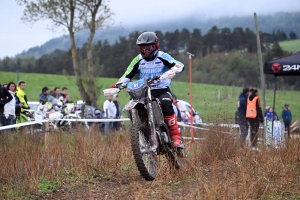 Bas-en-Basset : l&#039;enduro moto des régions en photos