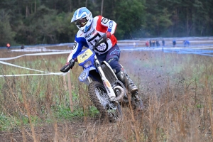 Bas-en-Basset : l&#039;enduro moto des régions en photos