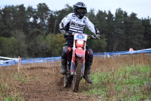 Bas-en-Basset : l&#039;enduro moto des régions en photos