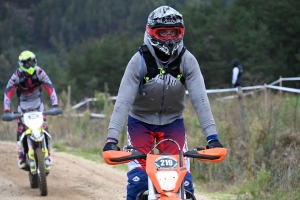 Bas-en-Basset : l&#039;enduro moto des régions en photos