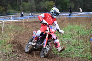 Bas-en-Basset : l&#039;enduro moto des régions en photos